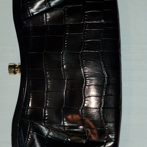 Clutch 🥳 - Picture 4 of 7